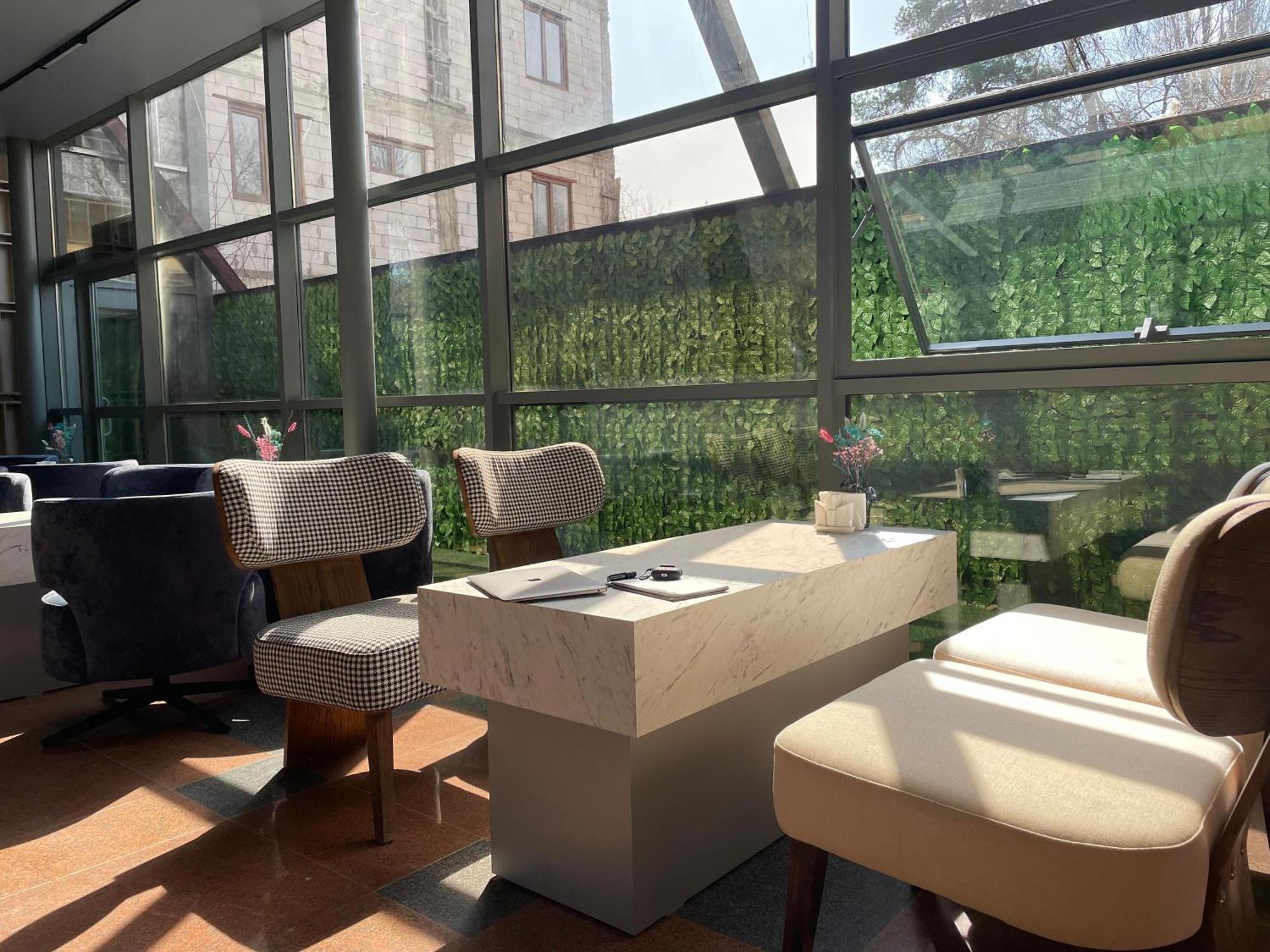 Aykun Hotel Almaty Exterior foto